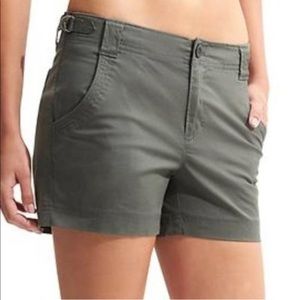 Athleta Women’s Green Organic Cotton Cargo Short size 8